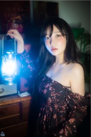 Son Ye Eun (손예은) – BLUECAKE Nothing_WHITE [284P 自购