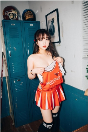 Son Ye Eun (손예은) – Loozy CHEER UP [92P 自购
