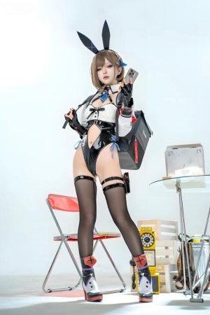 矢量鱼 – NO.22 外卖兔女郎·小葵 [40P